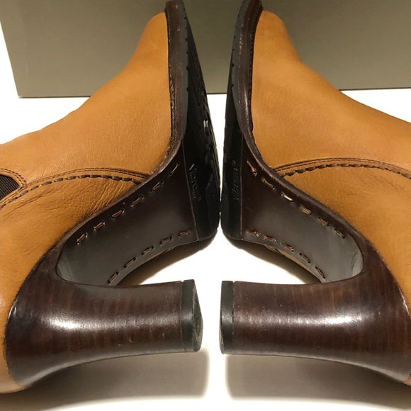 HPπ COLE HAAN Country Vibram Leather EUC Brown Heeled Ankle Boots 8B Like NEW - Picture 6 of 16